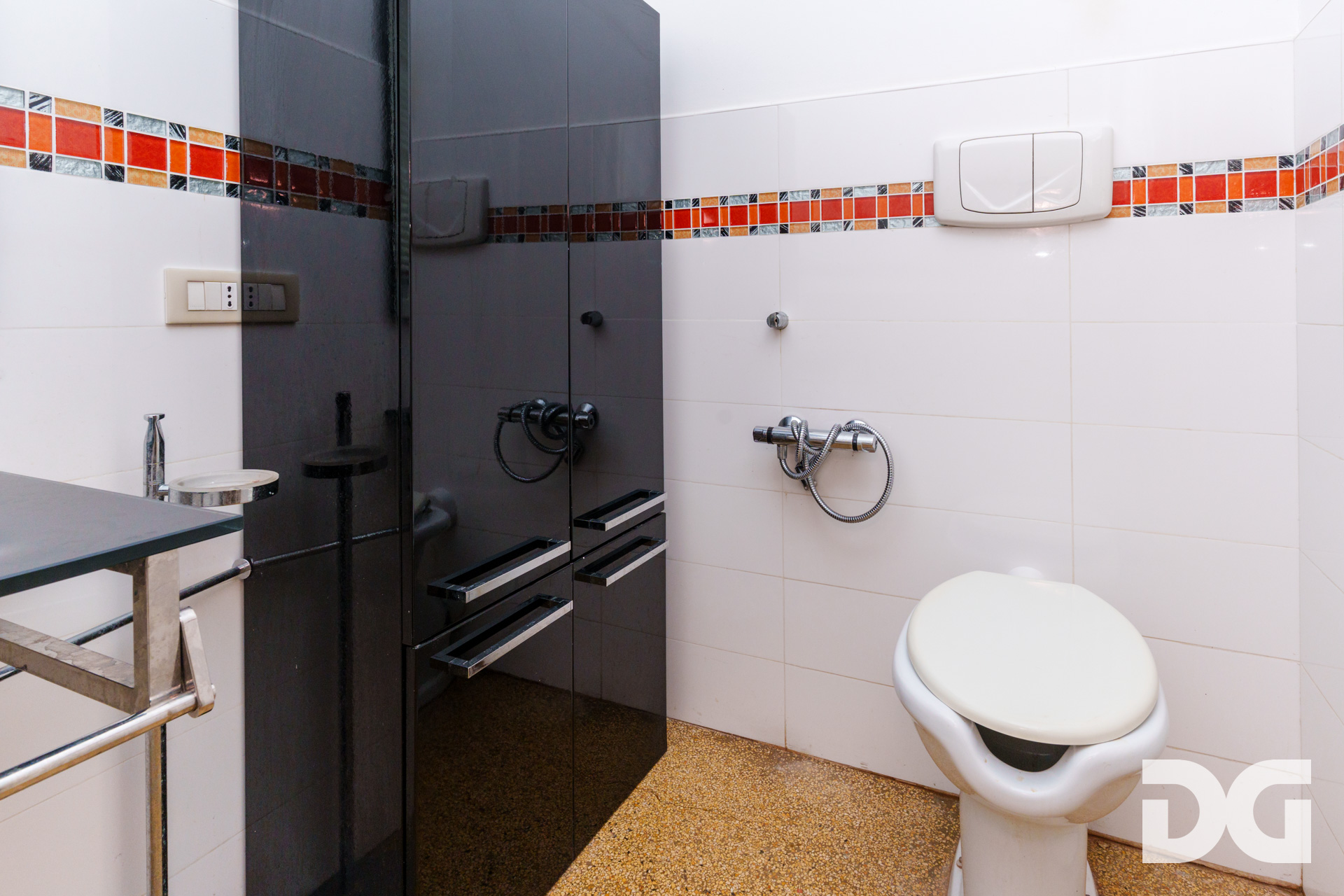 Immobiliare Del Guasta RECCO – PIAZZA MATTEOTTI MQ.134 CON BALCONATA 