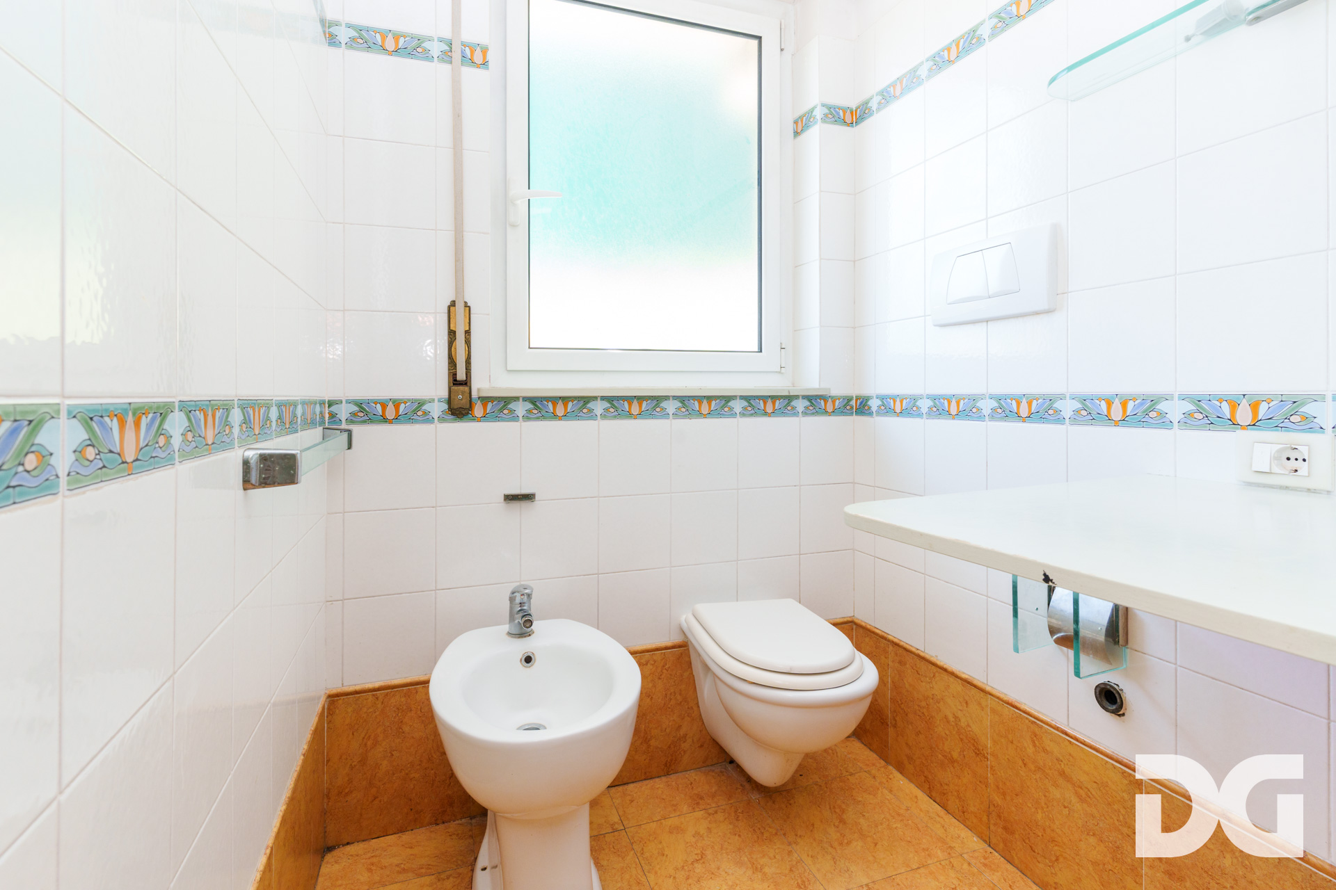 Immobiliare Del Guasta RECCO – PIAZZA MATTEOTTI MQ.134 CON BALCONATA 
