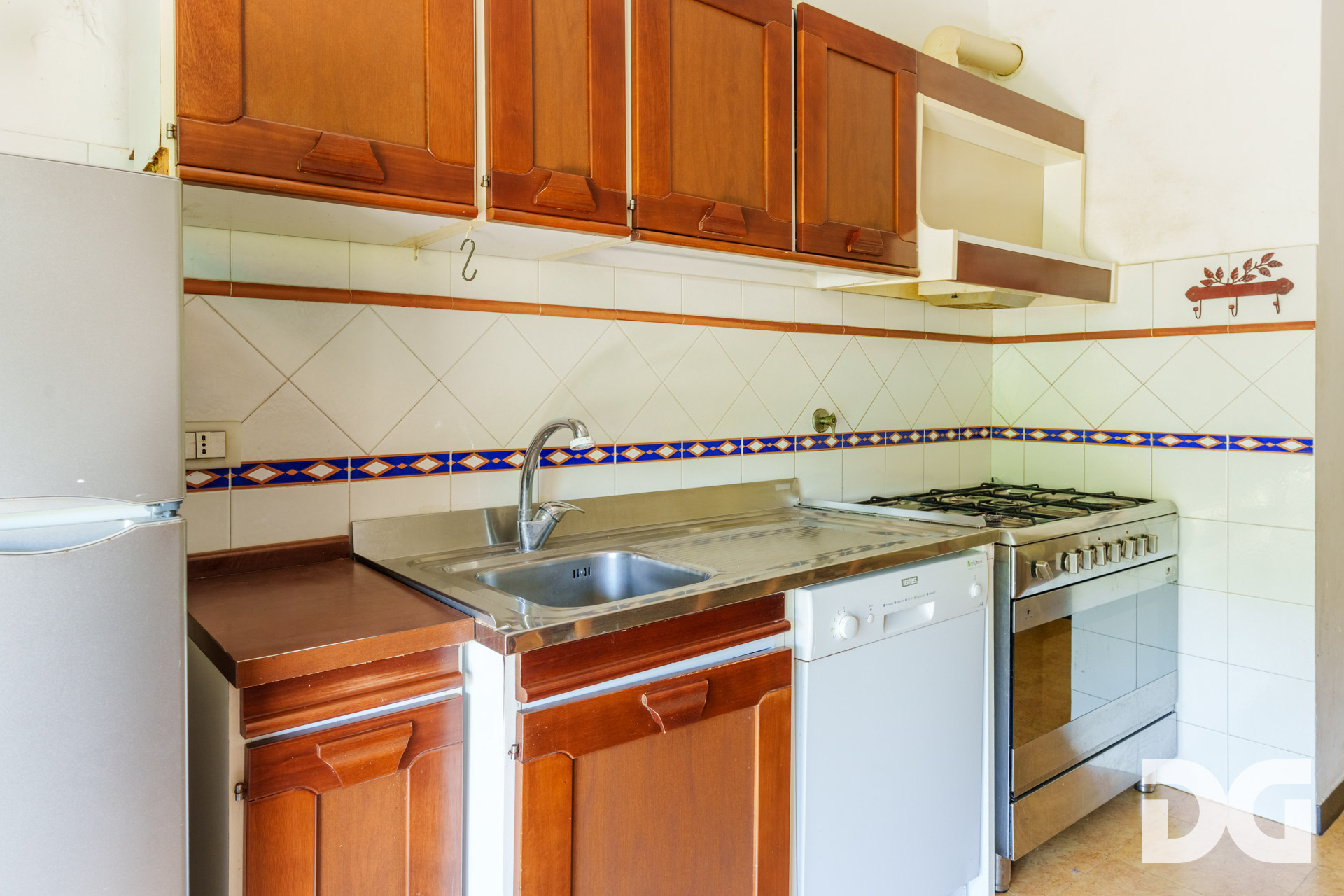 Immobiliare Del Guasta RECCO – PIAZZA MATTEOTTI MQ.134 CON BALCONATA 