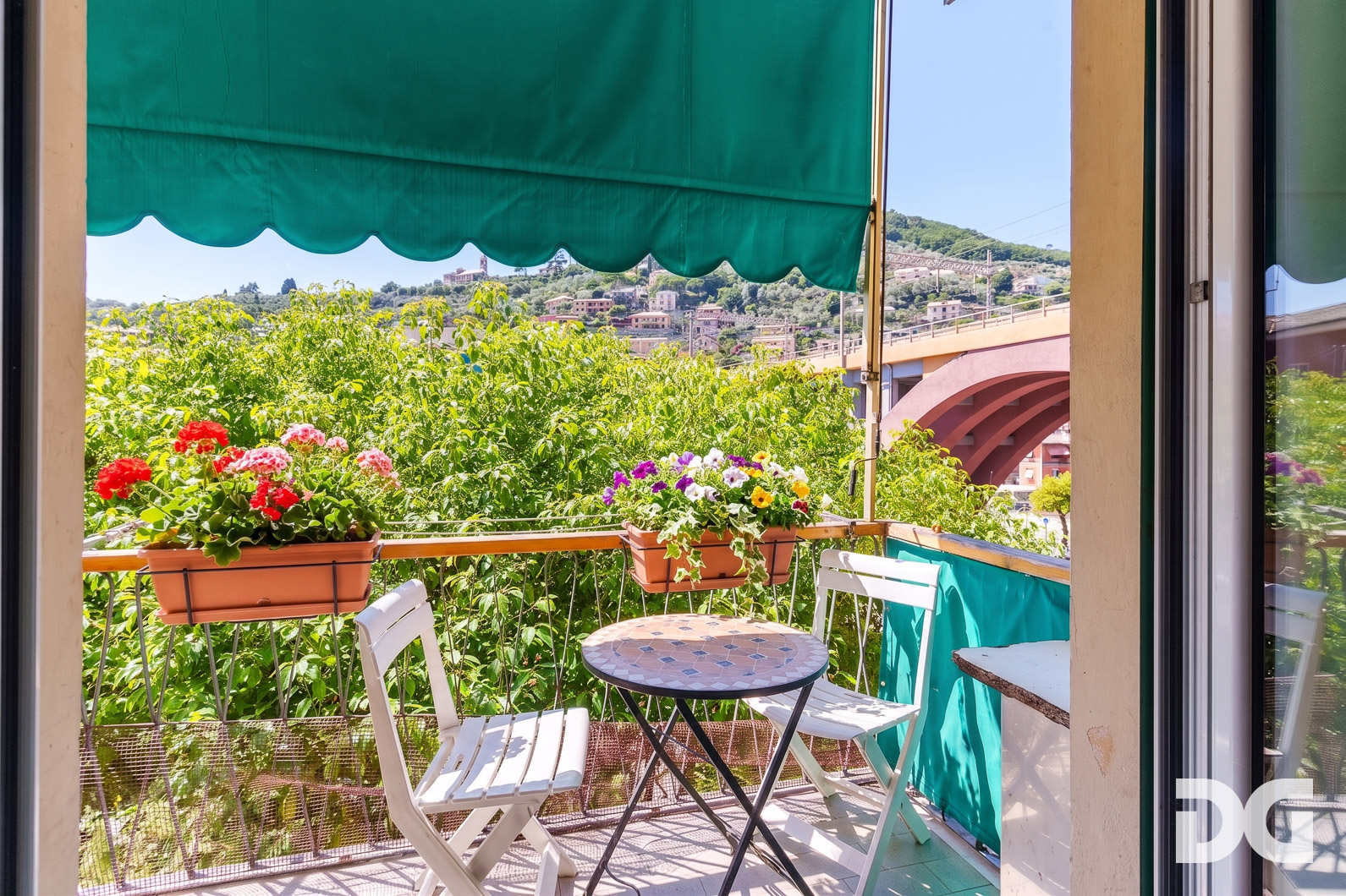 Immobiliare Del Guasta RECCO – PIAZZA MATTEOTTI MQ.134 CON BALCONATA 