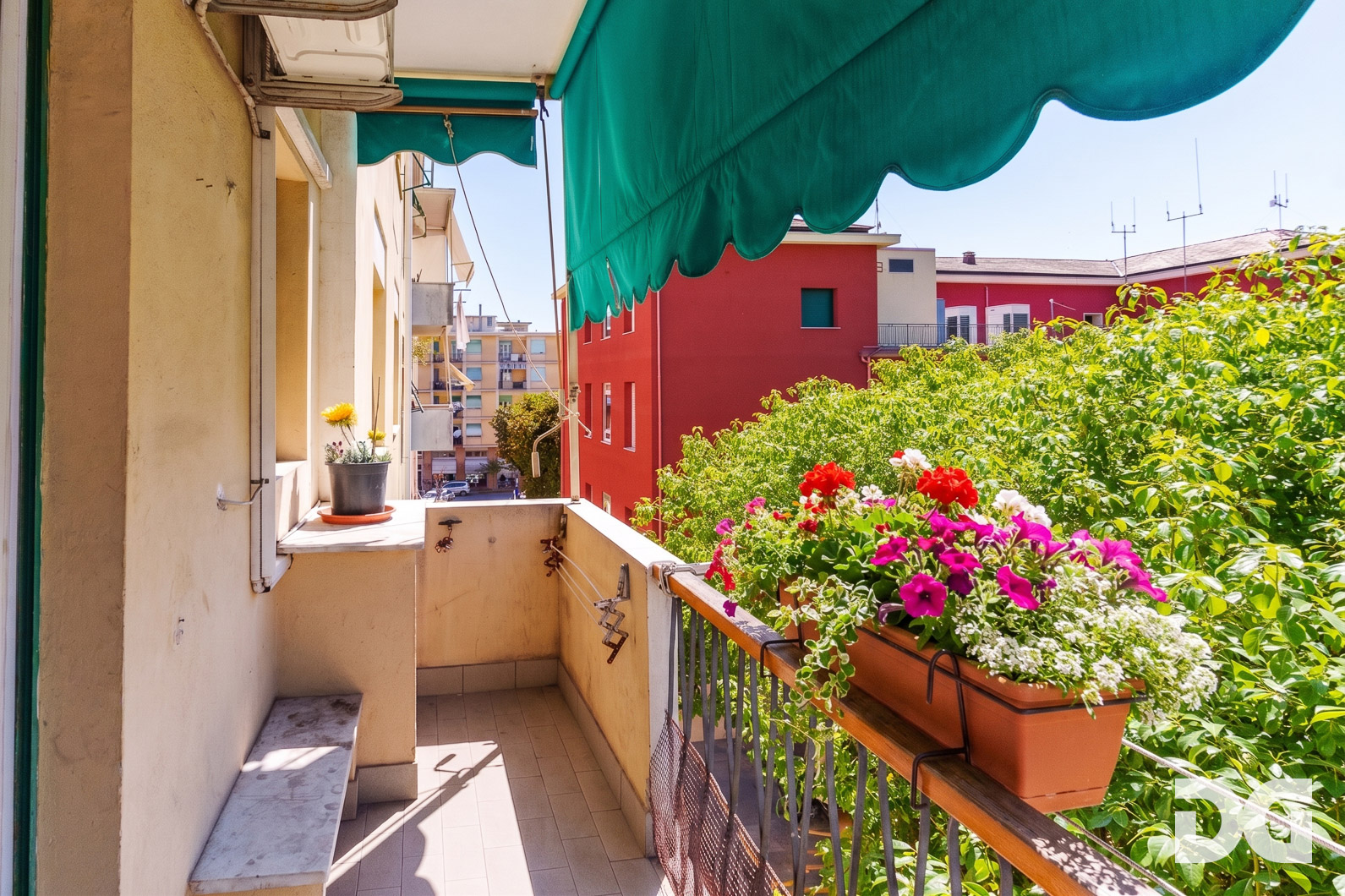 Immobiliare Del Guasta RECCO – PIAZZA MATTEOTTI MQ.134 CON BALCONATA 