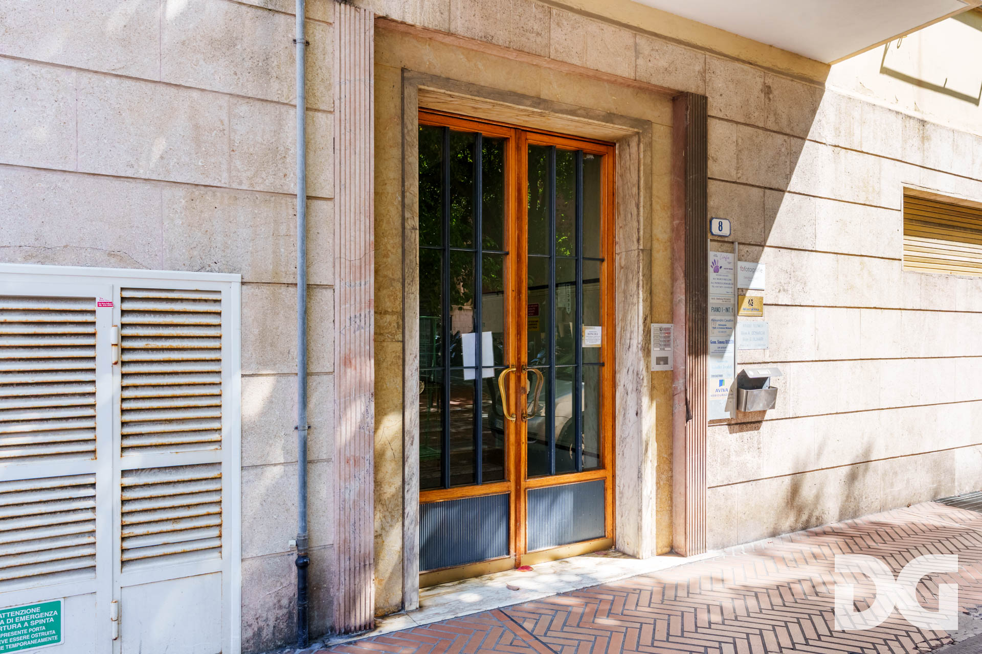 Immobiliare Del Guasta RECCO – PIAZZA MATTEOTTI MQ.134 CON BALCONATA 
