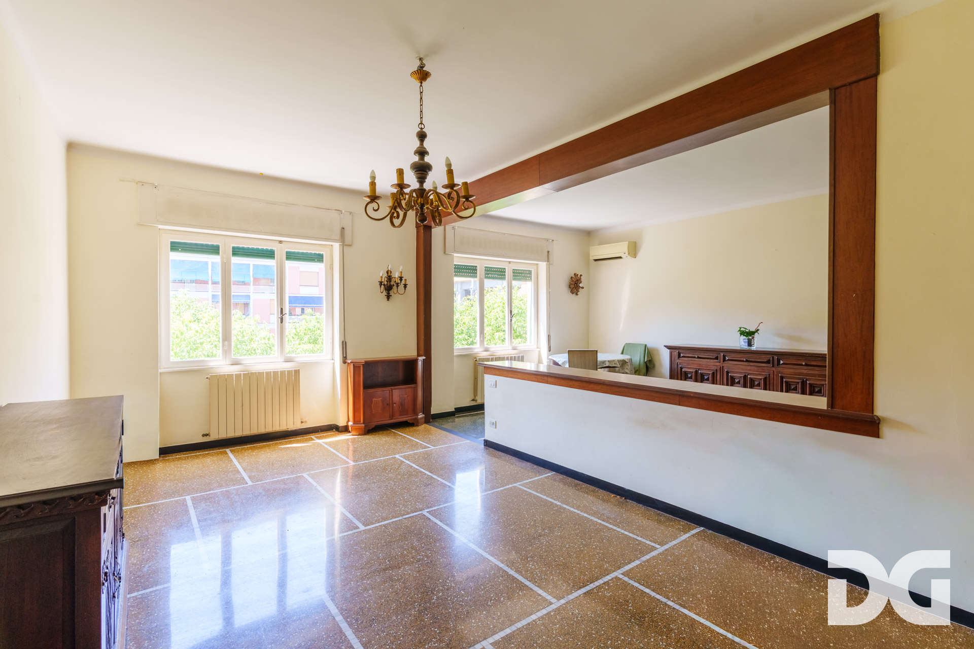 Immobiliare Del Guasta RECCO – PIAZZA MATTEOTTI MQ.134 CON BALCONATA 