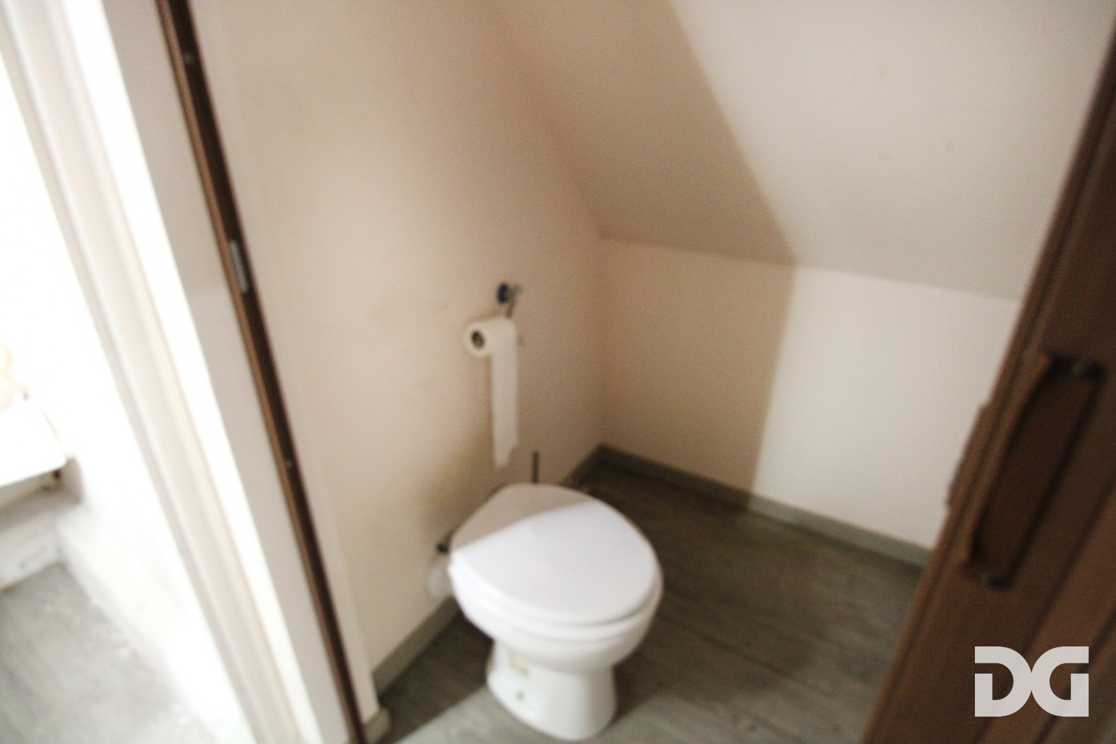 Immobiliare Del Guasta CENTROSTORICO – CANNETO IL CURTO LOCALE COMMERCIALE MQ. 17 