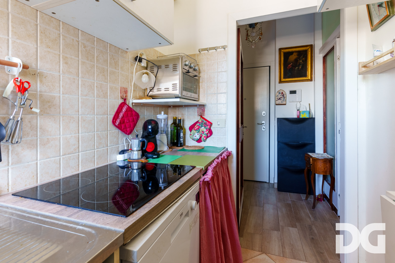 Immobiliare Del Guasta CENTRO – PIAZZA PICCAPIETRA ORDINATI MQ36 CON POGGIOLO