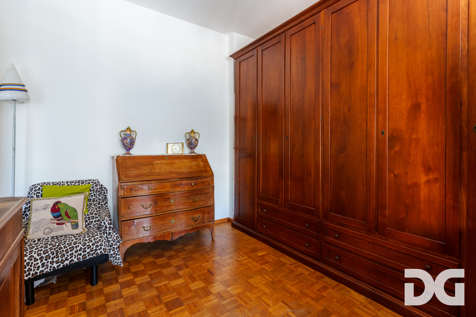 Immobiliare Del Guasta CENTRO – PIAZZA PICCAPIETRA ORDINATI MQ36 CON POGGIOLO