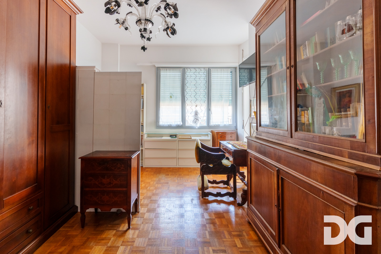 Immobiliare Del Guasta CENTRO – PIAZZA PICCAPIETRA ORDINATI MQ36 CON POGGIOLO