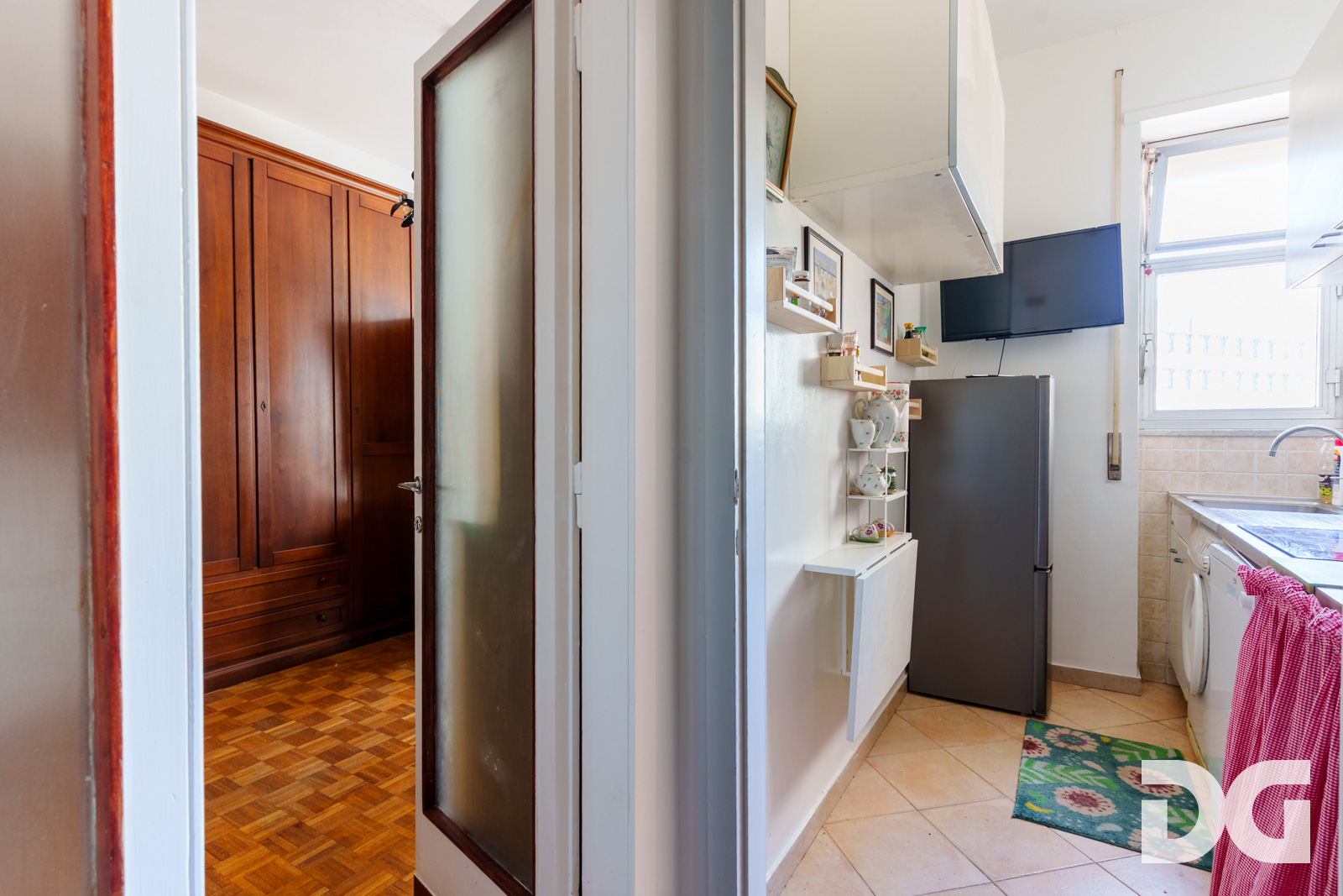 Immobiliare Del Guasta CENTRO – PIAZZA PICCAPIETRA ORDINATI MQ36 CON POGGIOLO