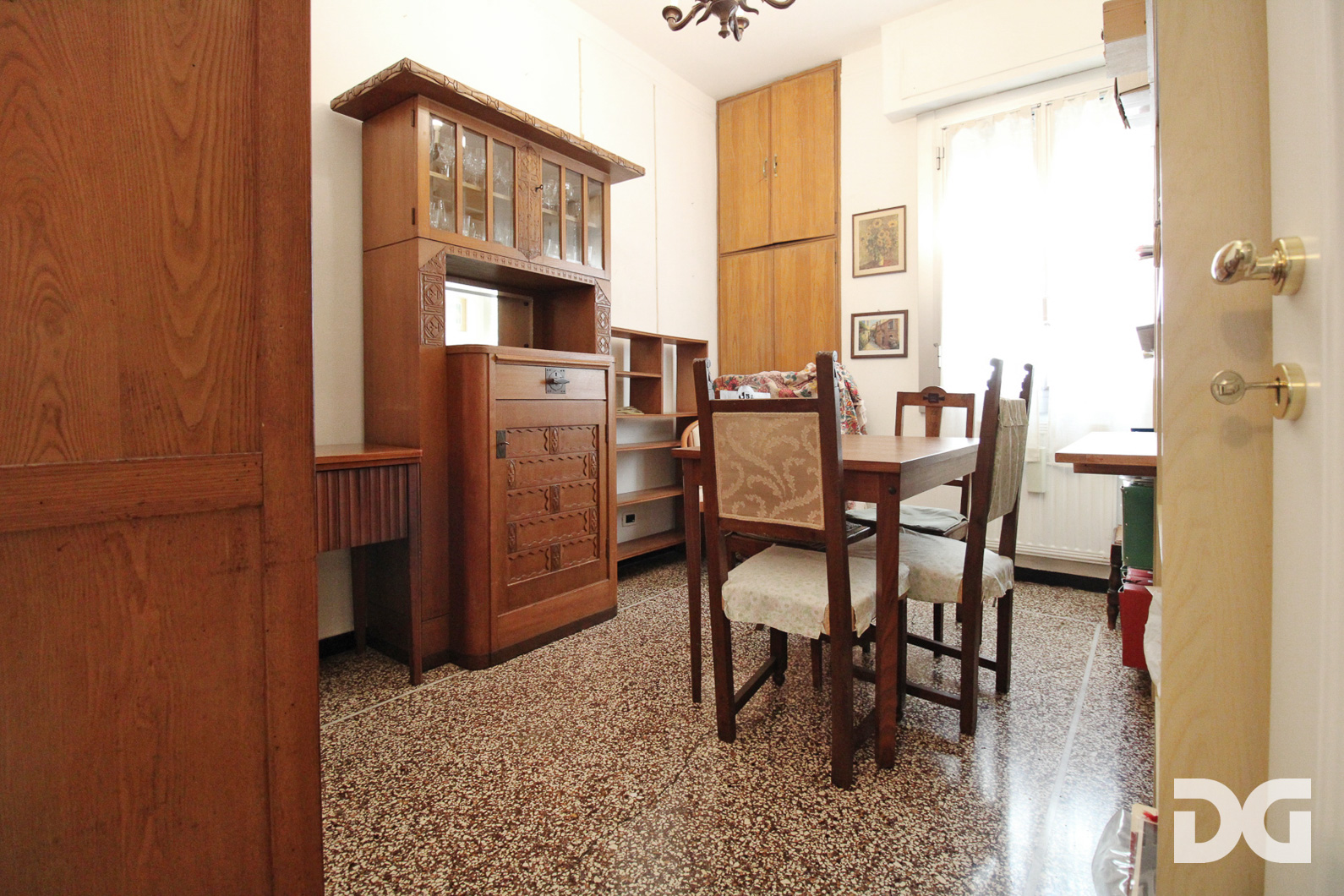 Immobiliare Del Guasta CASTELLETTO – VIA OGERIO PANE PANORAMICISSIMI MQ. 107 CON BACONATA E POSTO AUTO