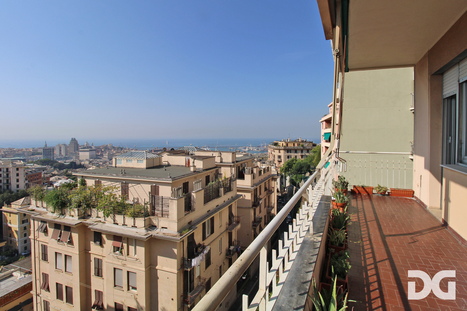 Immobiliare Del Guasta CASTELLETTO – VIA OGERIO PANE PANORAMICISSIMI MQ. 107 CON BACONATA E POSTO AUTO