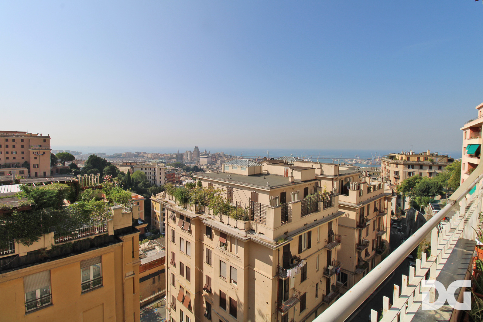 Immobiliare Del Guasta CASTELLETTO – VIA OGERIO PANE PANORAMICISSIMI MQ. 107 CON BACONATA E POSTO AUTO