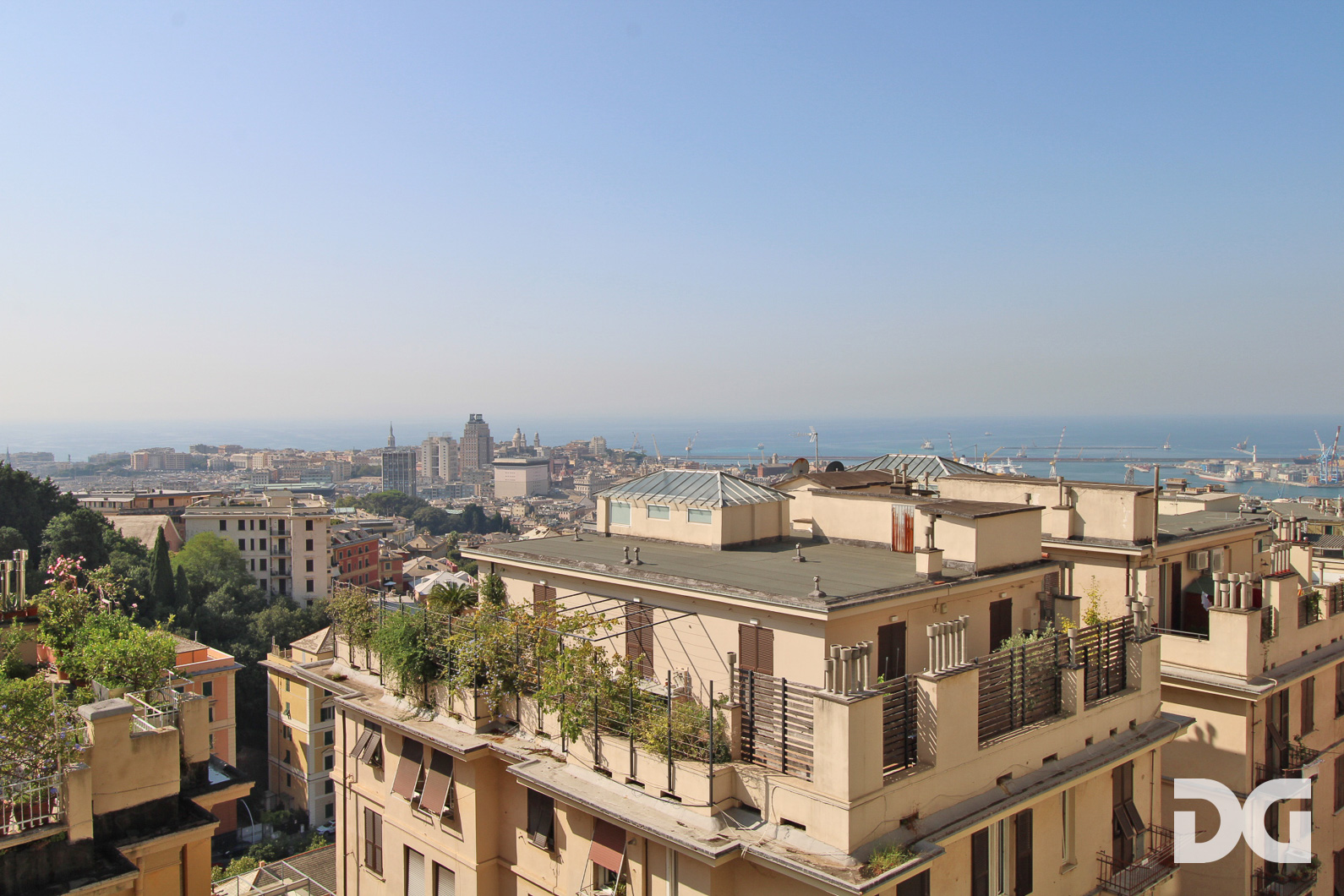 Immobiliare Del Guasta CASTELLETTO – VIA OGERIO PANE PANORAMICISSIMI MQ. 107 CON BACONATA E POSTO AUTO