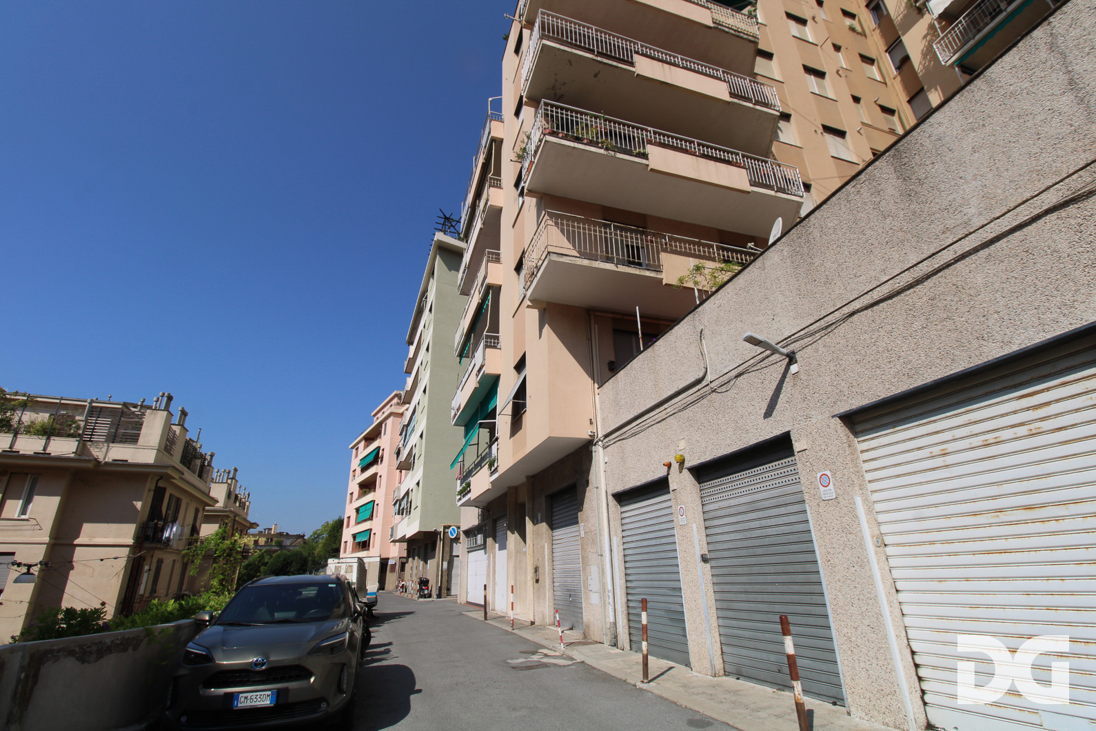 Immobiliare Del Guasta CASTELLETTO – VIA OGERIO PANE PANORAMICISSIMI MQ. 107 CON BACONATA E POSTO AUTO
