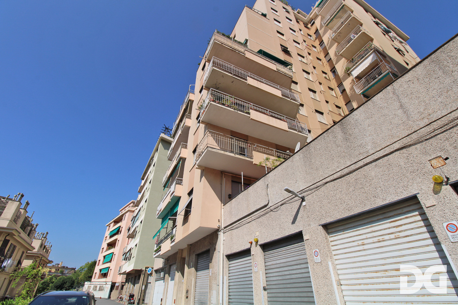 Immobiliare Del Guasta CASTELLETTO – VIA OGERIO PANE PANORAMICISSIMI MQ. 107 CON BACONATA E POSTO AUTO