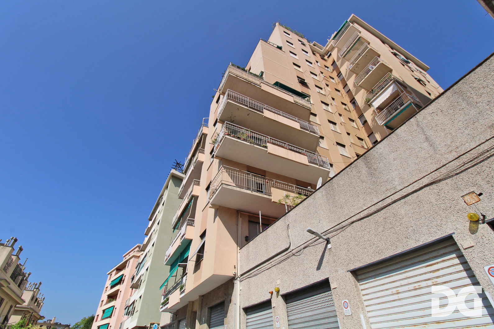 Immobiliare Del Guasta CASTELLETTO – VIA OGERIO PANE PANORAMICISSIMI MQ. 107 CON BACONATA E POSTO AUTO
