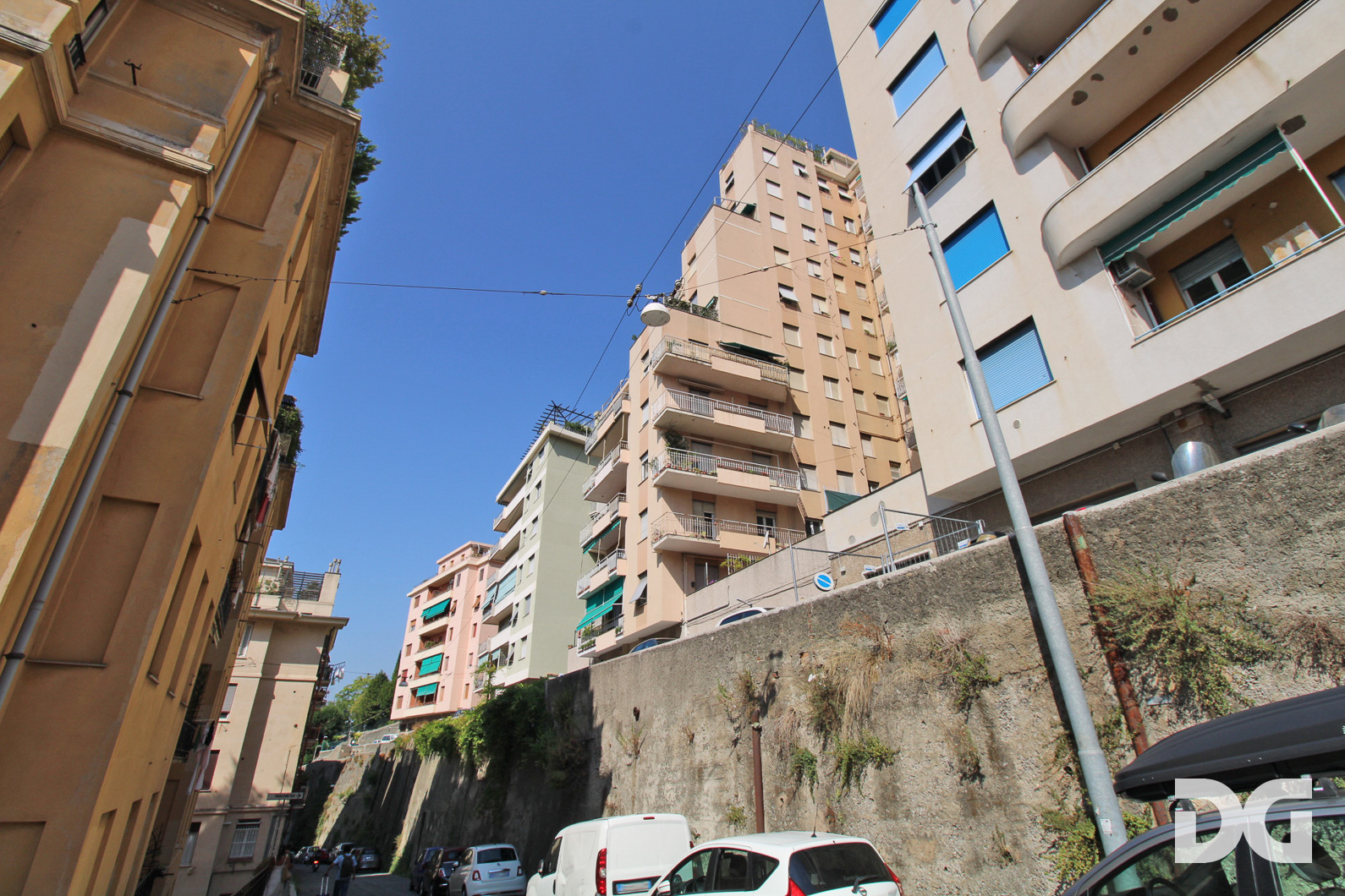Immobiliare Del Guasta CASTELLETTO – VIA OGERIO PANE PANORAMICISSIMI MQ. 107 CON BACONATA E POSTO AUTO