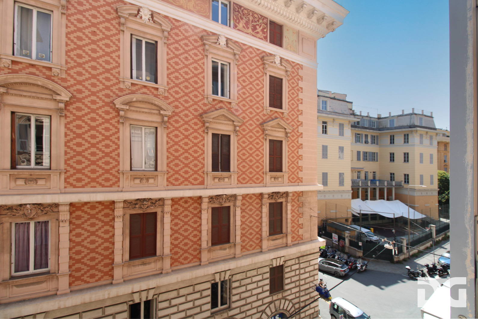 Immobiliare Del Guasta CENTRO – VIA FRUGONI 3 STANZE AD USO UFFICIO MQ.50 