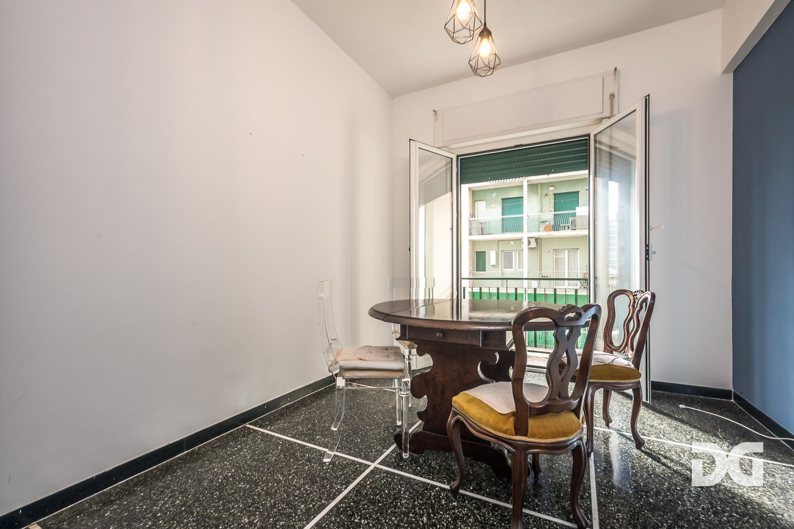 Immobiliare Del Guasta VILLA SCASSI ADIACENZE – MQ. 105 CON SCORCIO MARE 