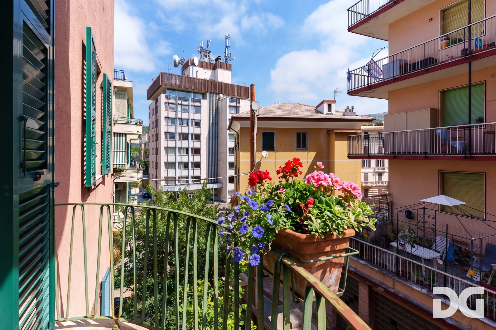 Immobiliare Del Guasta SAN MARTINO – VIA SAN MARTINO LUMINOSI E SILENZIOSI MQ.101 CON POGGIOLI