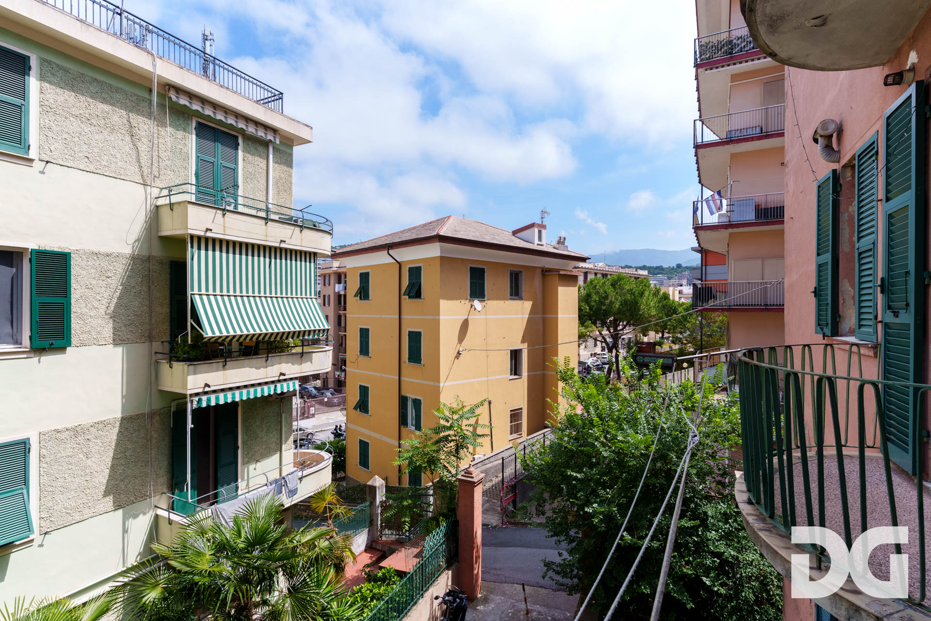 Immobiliare Del Guasta SAN MARTINO – VIA SAN MARTINO LUMINOSI E SILENZIOSI MQ.101 CON POGGIOLI