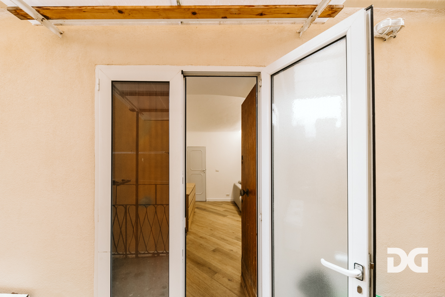 Immobiliare Del Guasta CARIGNANO – SCALINATA SANTA MARIA IN VIA LATA RISTRUTTURATI MQ. 107 