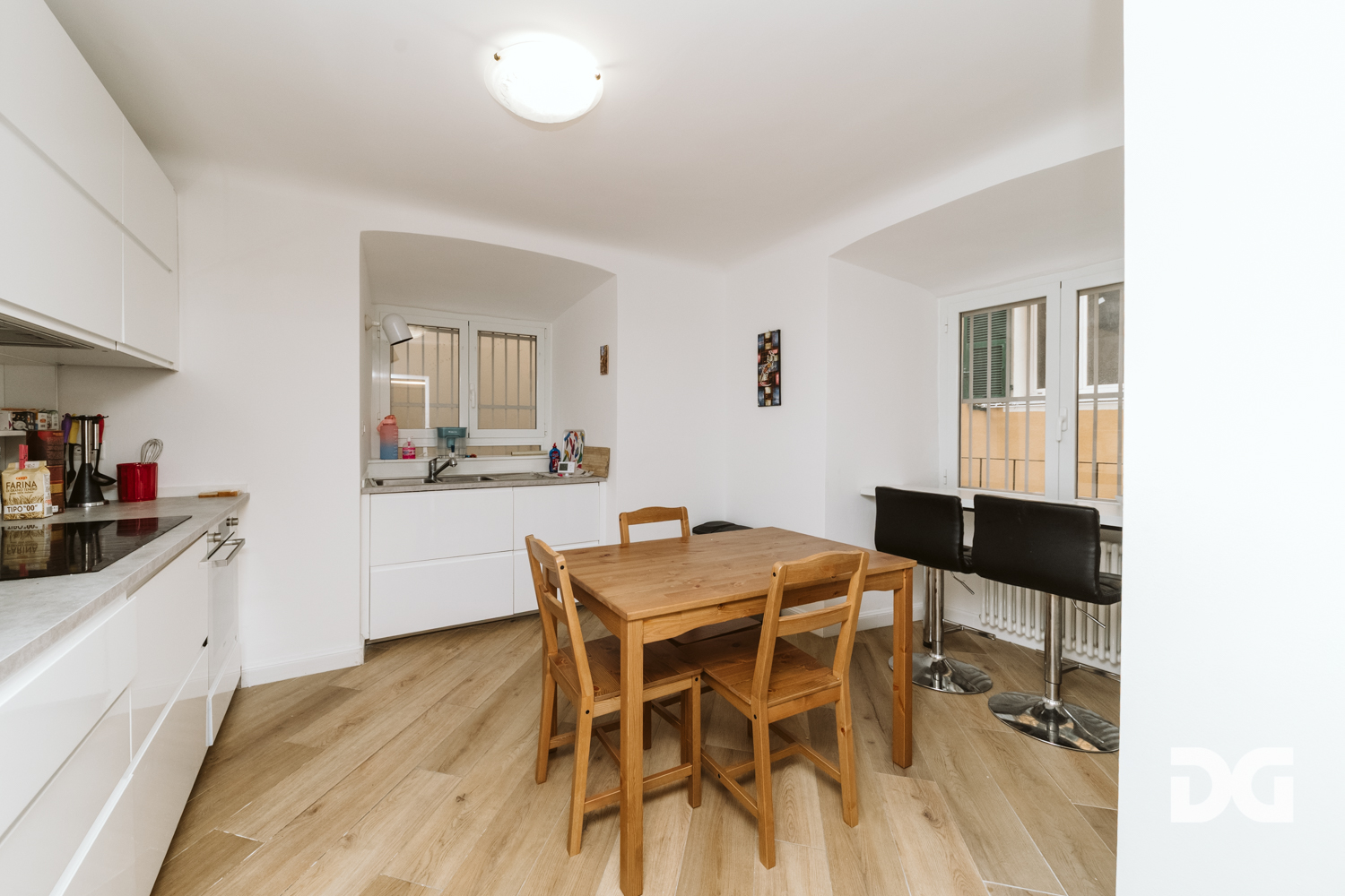 Immobiliare Del Guasta CARIGNANO – SCALINATA SANTA MARIA IN VIA LATA RISTRUTTURATI MQ. 107 