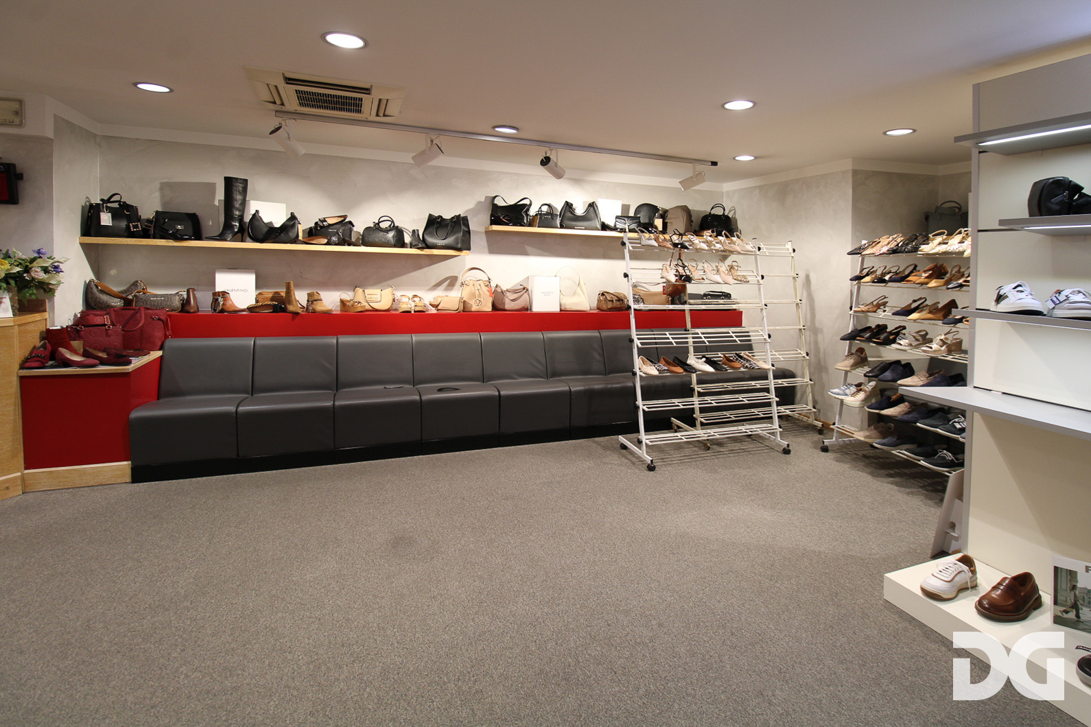 Immobiliare Del Guasta CENTRO – VIA GALATA NEGOZIO MQ. 94