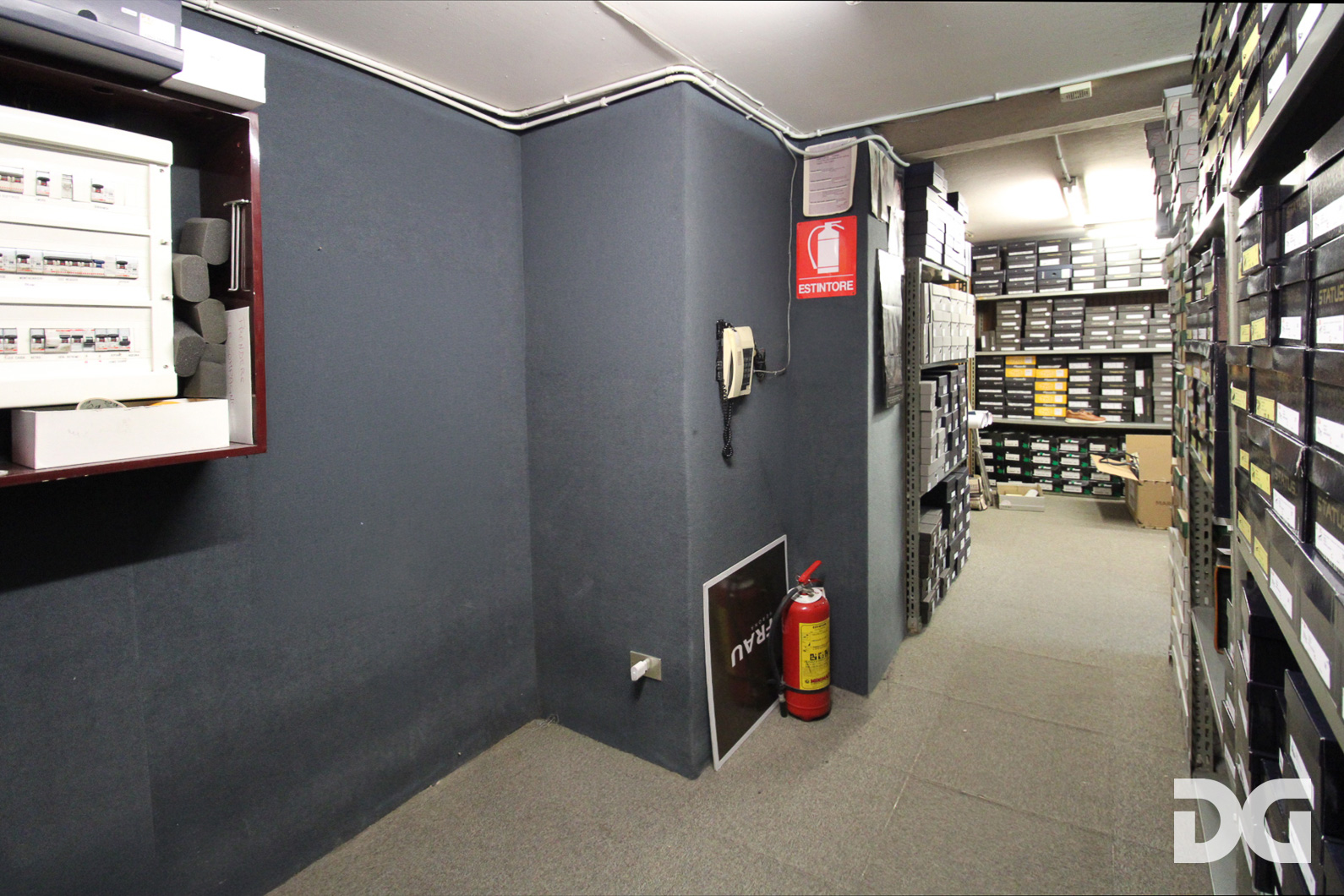 Immobiliare Del Guasta CENTRO – VIA GALATA NEGOZIO MQ. 94