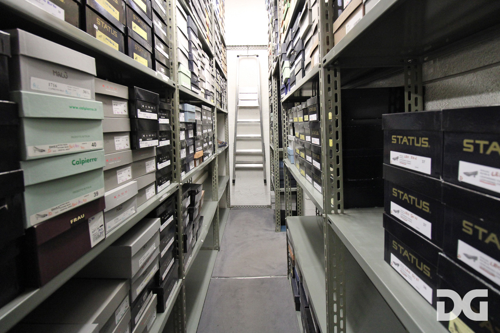 Immobiliare Del Guasta CENTRO – VIA GALATA NEGOZIO MQ. 94