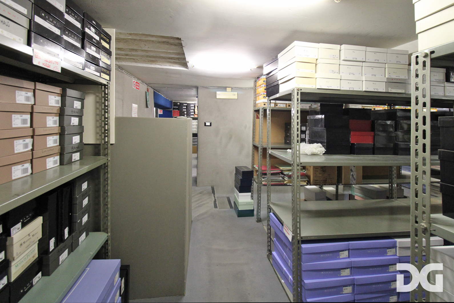 Immobiliare Del Guasta CENTRO – VIA GALATA NEGOZIO MQ. 94