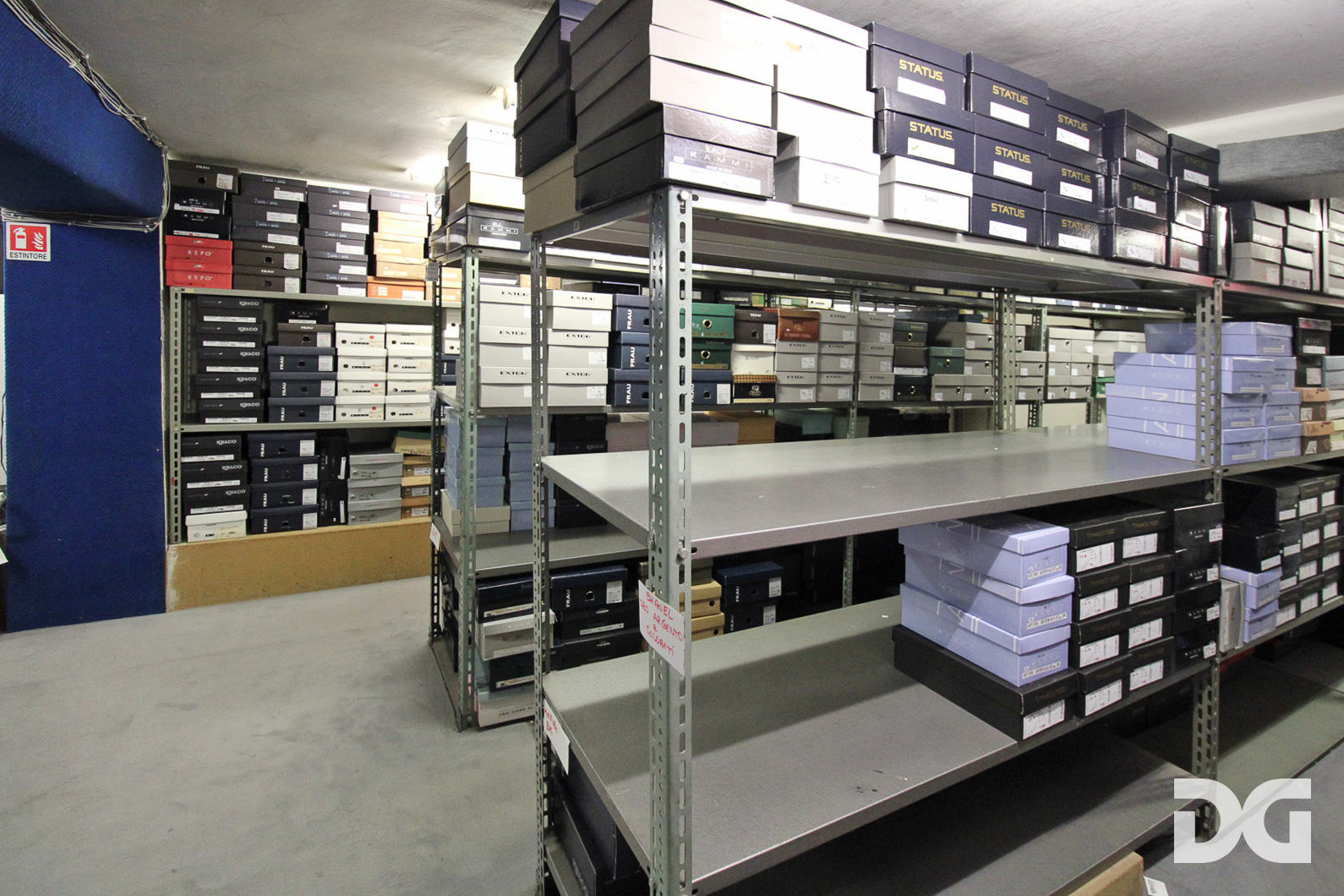 Immobiliare Del Guasta CENTRO – VIA GALATA NEGOZIO MQ. 94