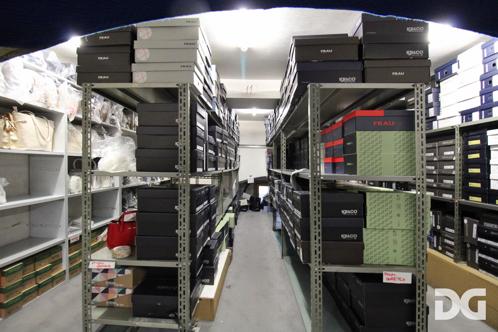 Immobiliare Del Guasta CENTRO – VIA GALATA NEGOZIO MQ. 94