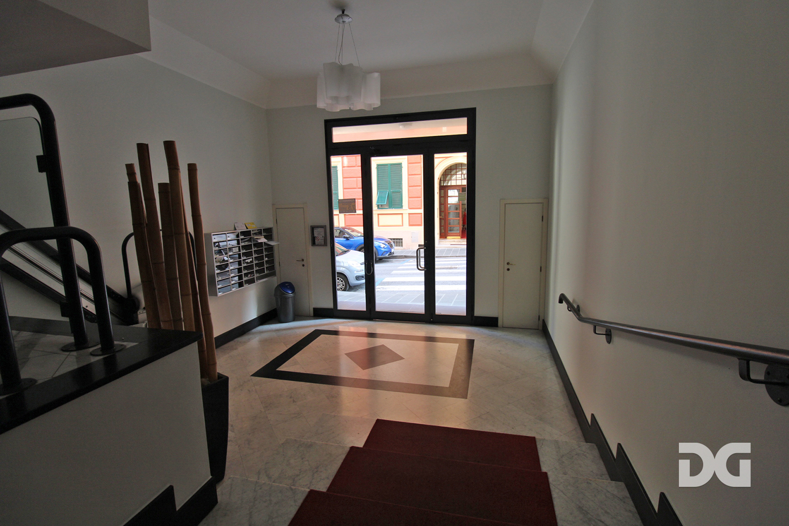 Immobiliare Del Guasta PIAZZA CARIGNANO ADIACENZE – ARREDATI MQ. 115 CON BOX 