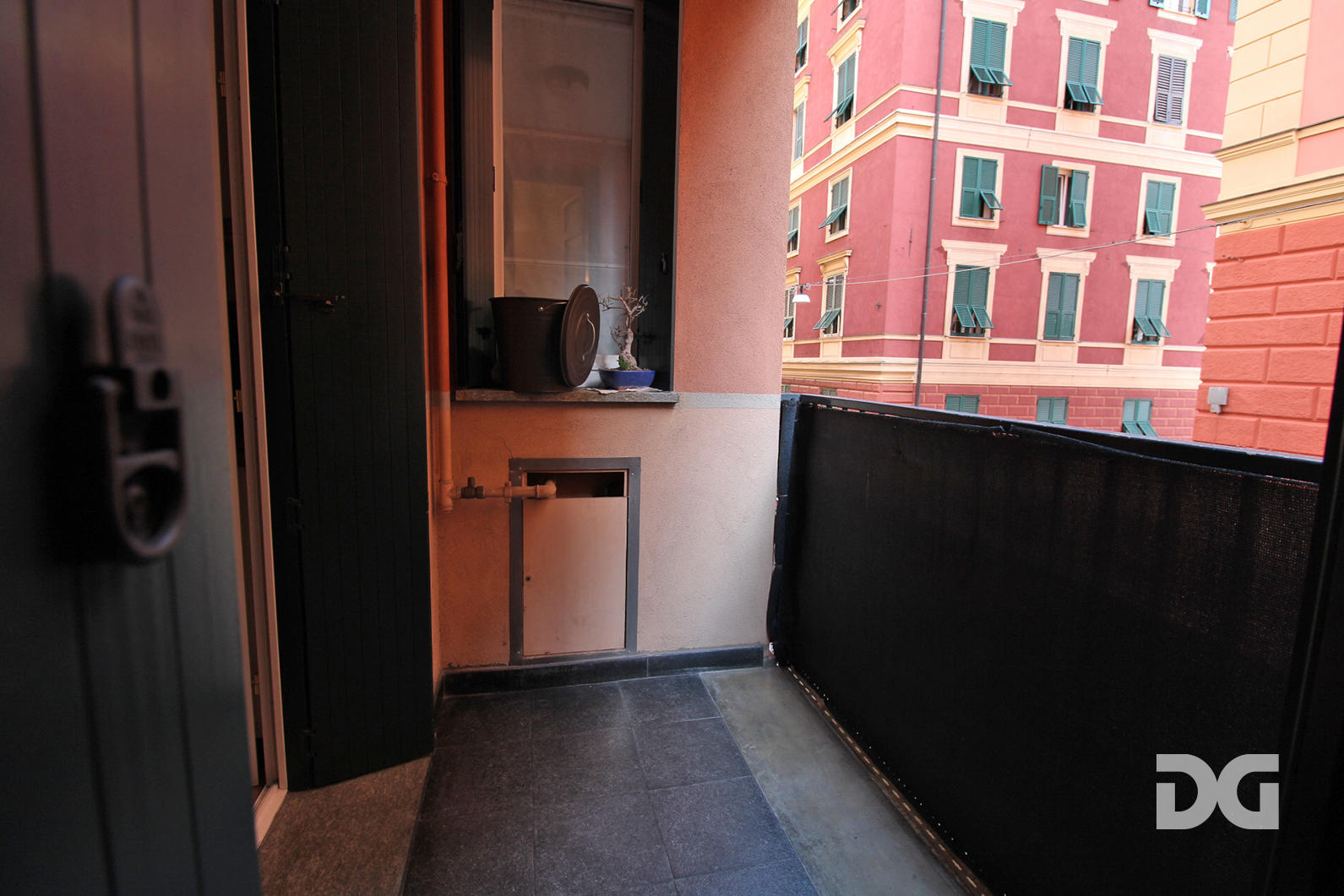 Immobiliare Del Guasta PIAZZA CARIGNANO ADIACENZE – ARREDATI MQ. 115 CON BOX 