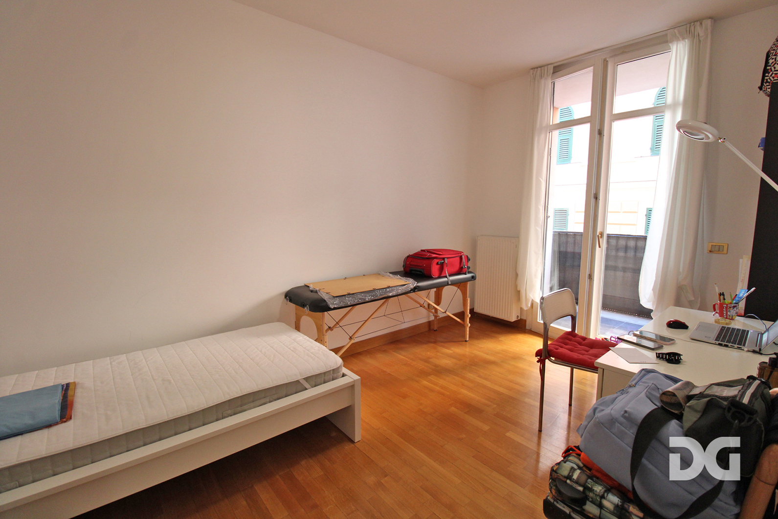 Immobiliare Del Guasta PIAZZA CARIGNANO ADIACENZE – ARREDATI MQ. 115 CON BOX 