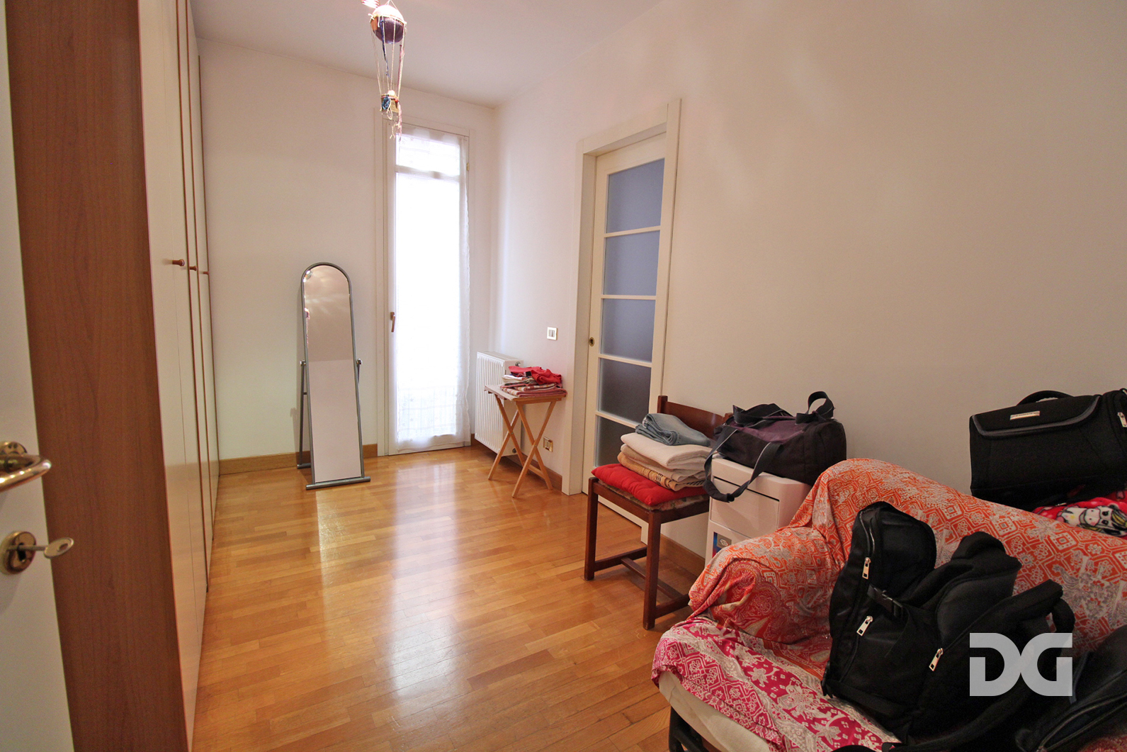 Immobiliare Del Guasta PIAZZA CARIGNANO ADIACENZE – ARREDATI MQ. 115 CON BOX 