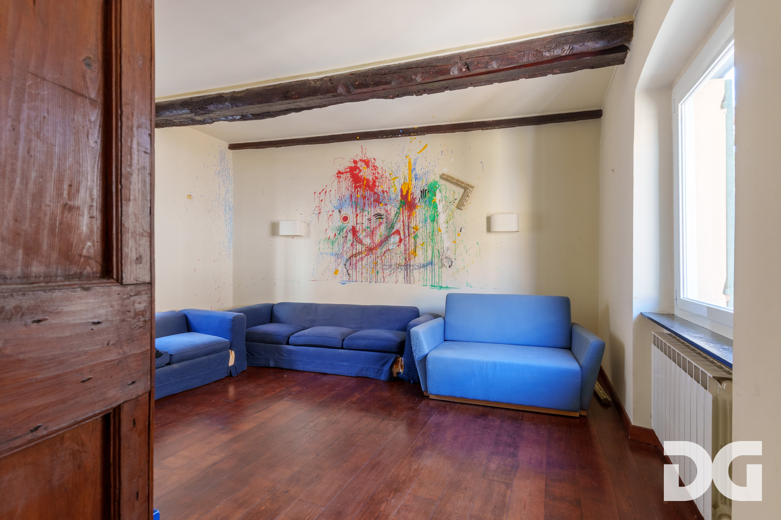 Immobiliare Del Guasta CENTROSTORICO – PIAZZA DEL FERRO RISTRUTTURATI MQ. 123 CON TERRAZZO
