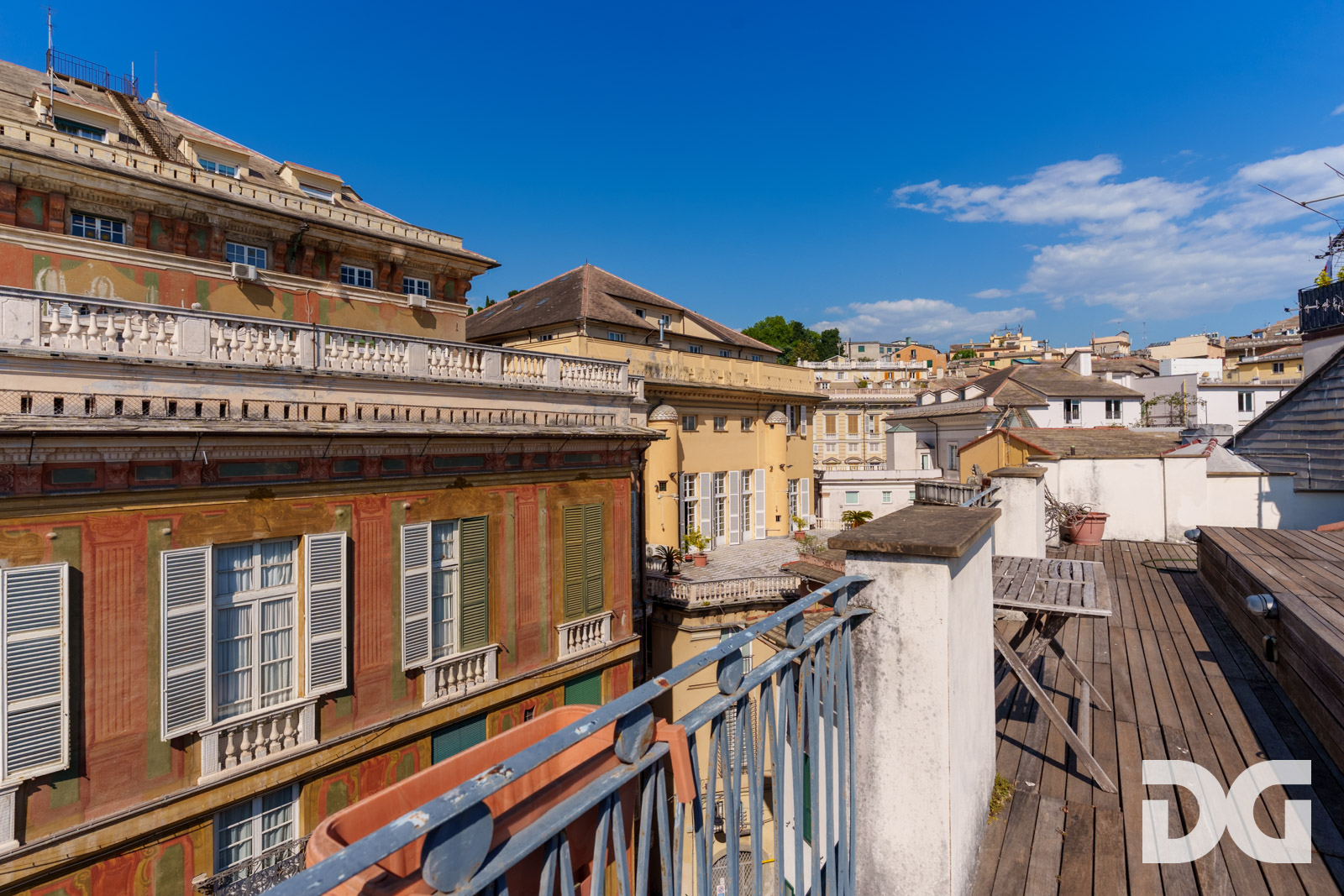 Immobiliare Del Guasta CENTROSTORICO – PIAZZA DEL FERRO RISTRUTTURATI MQ. 123 CON TERRAZZO