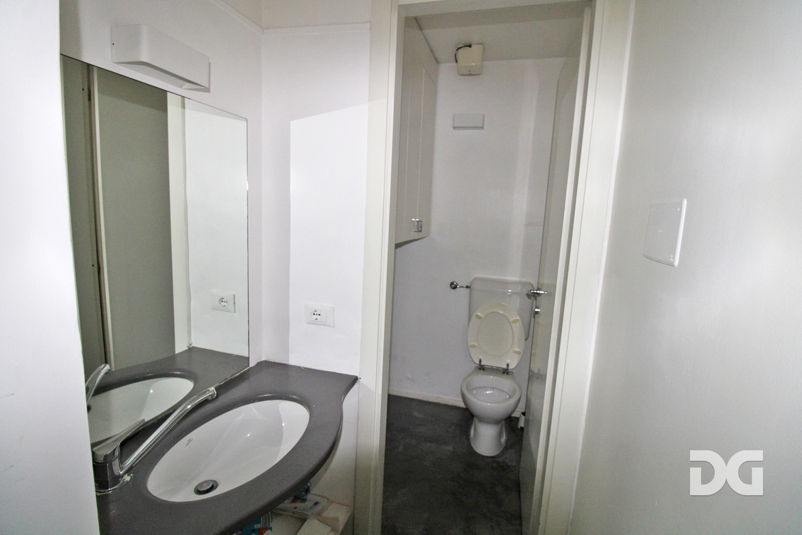 Immobiliare Del Guasta VIA CAPRERA – NEGOZIO MQ. 40 