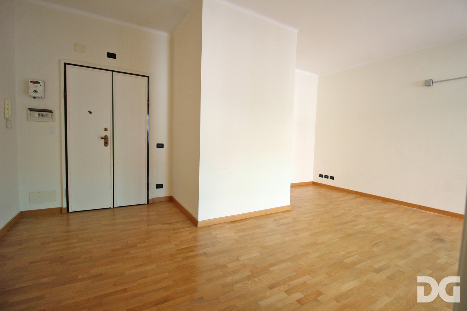 Immobiliare Del Guasta VIA S. MARTINO ADIACENZE – UFFICIO RISTRUTTURATO MQ. 40 