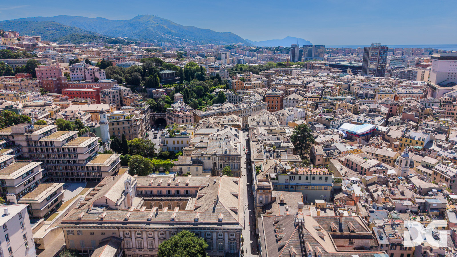 Immobiliare Del Guasta CENTRO STORICO – VIA CAIROLI PERFETTI E LUMINOSISSIMI MQ.124