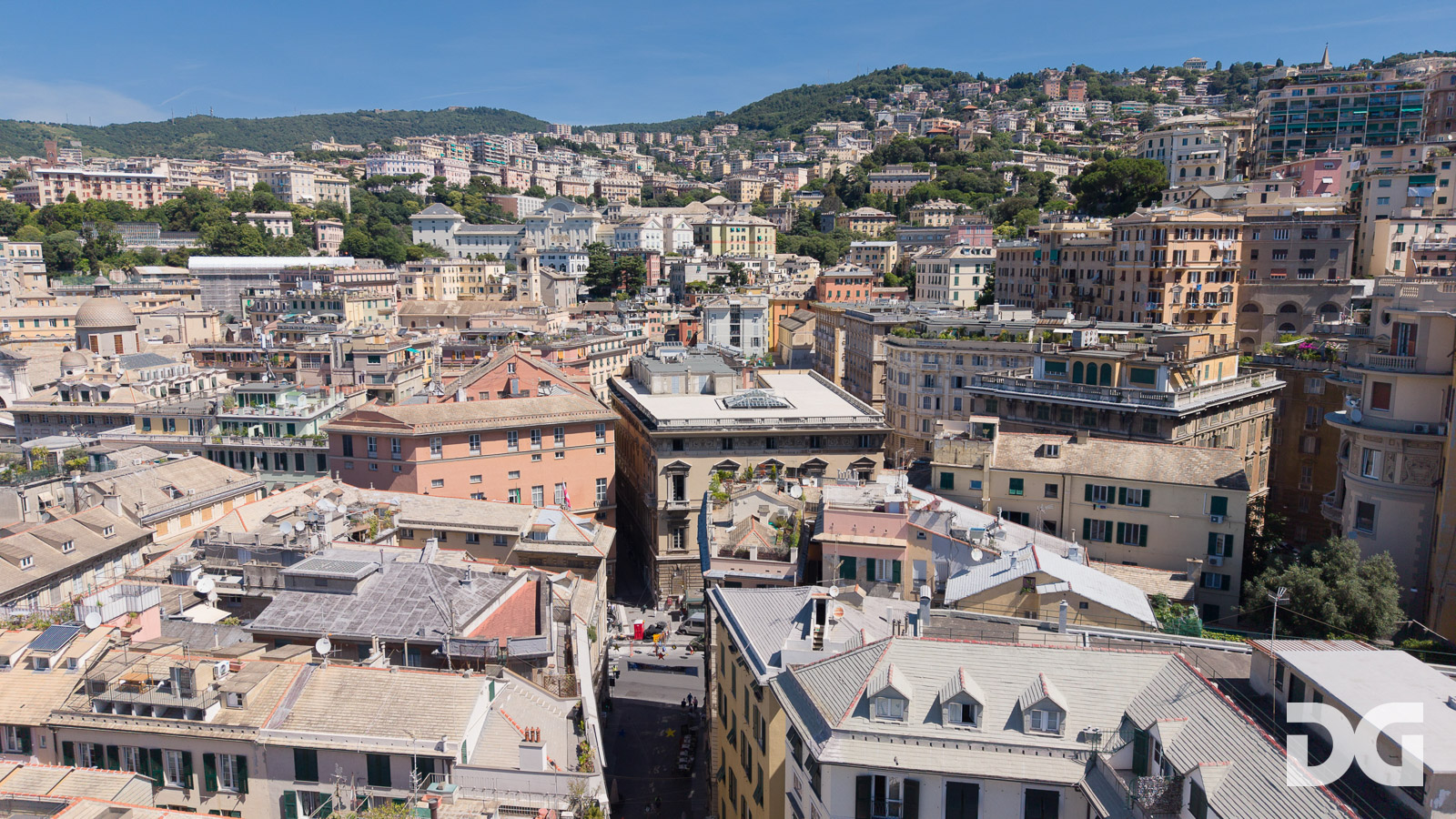 Immobiliare Del Guasta CENTRO STORICO – VIA CAIROLI PERFETTI E LUMINOSISSIMI MQ.124