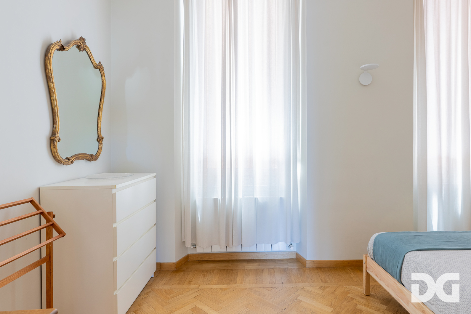 Immobiliare Del Guasta CENTRO STORICO – VIA CAIROLI PERFETTI E LUMINOSISSIMI MQ.124