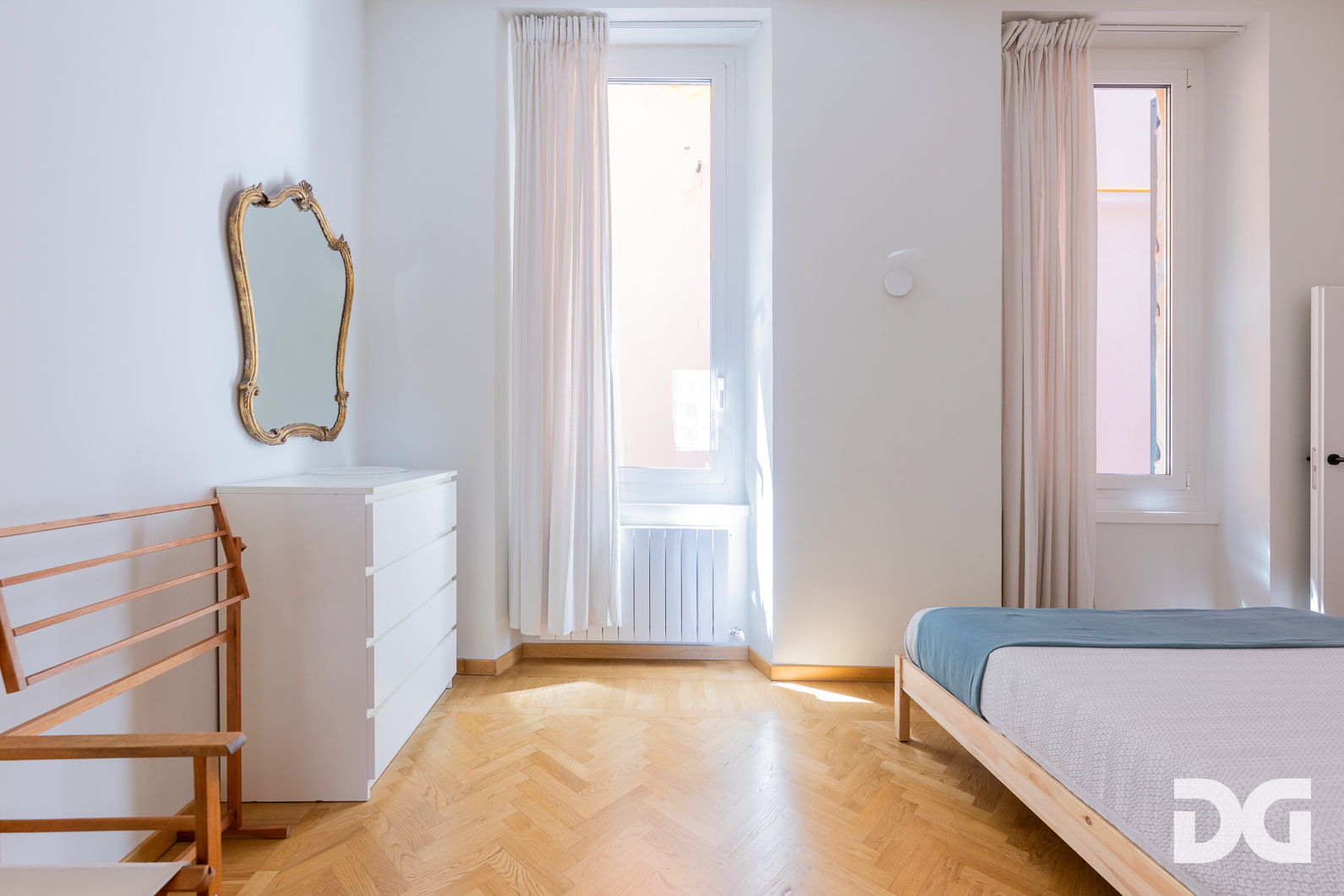 Immobiliare Del Guasta CENTRO STORICO – VIA CAIROLI PERFETTI E LUMINOSISSIMI MQ.124