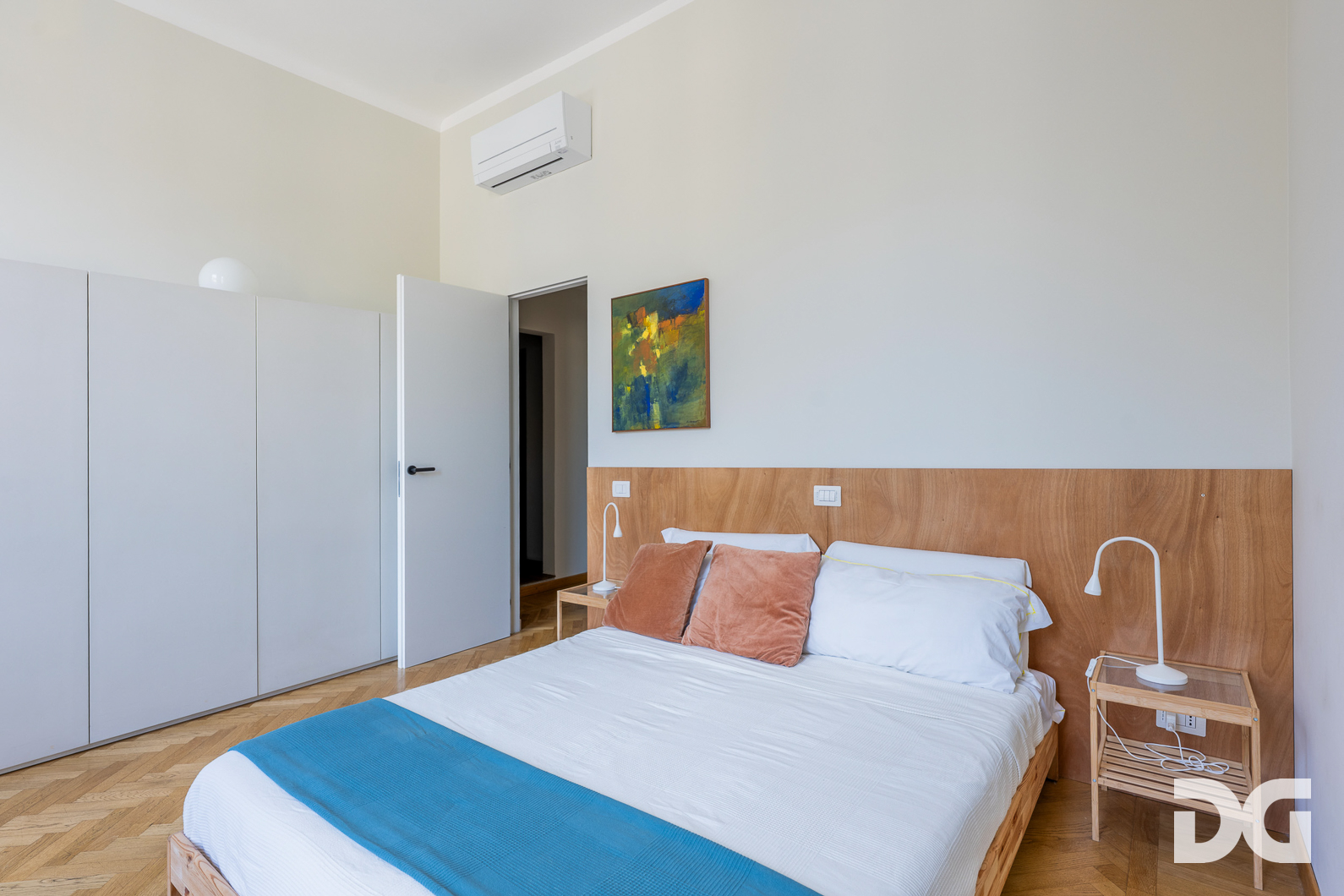 Immobiliare Del Guasta CENTRO STORICO – VIA CAIROLI PERFETTI E LUMINOSISSIMI MQ.124