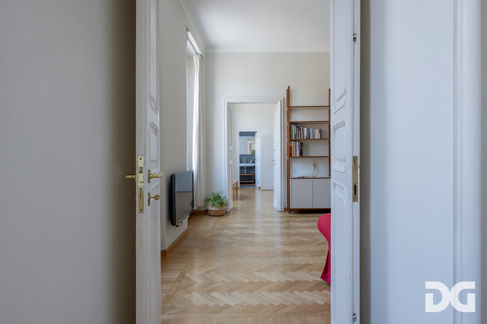 Immobiliare Del Guasta CENTRO STORICO – VIA CAIROLI PERFETTI E LUMINOSISSIMI MQ.124