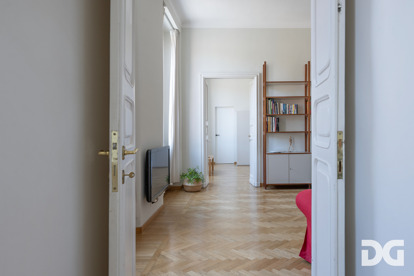 Immobiliare Del Guasta CENTRO STORICO – VIA CAIROLI PERFETTI E LUMINOSISSIMI MQ.124