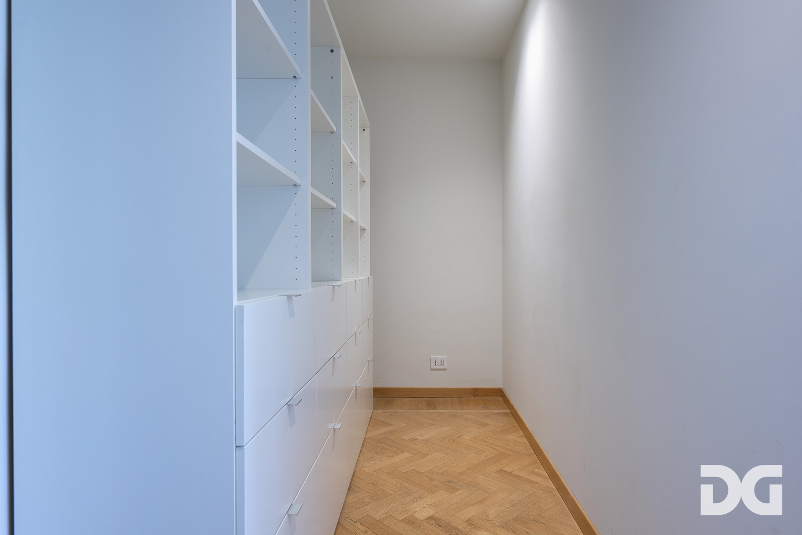 Immobiliare Del Guasta CENTRO STORICO – VIA CAIROLI PERFETTI E LUMINOSISSIMI MQ.124