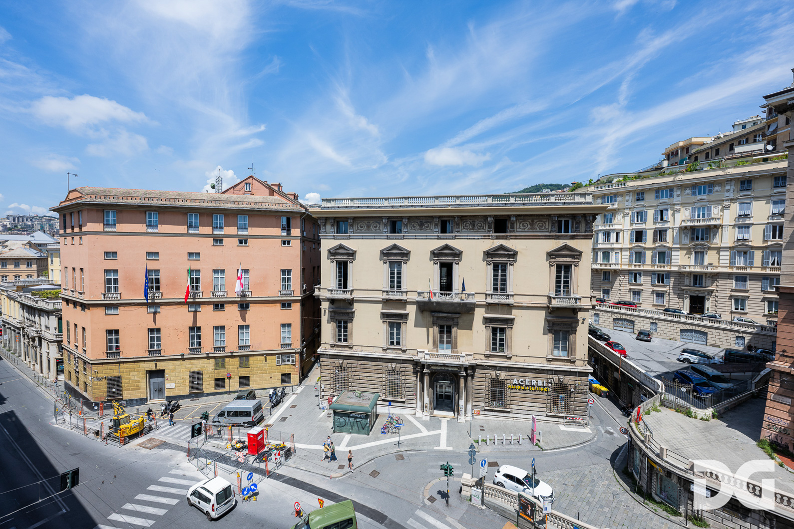 Immobiliare Del Guasta CENTRO STORICO – VIA CAIROLI PERFETTI E LUMINOSISSIMI MQ.124