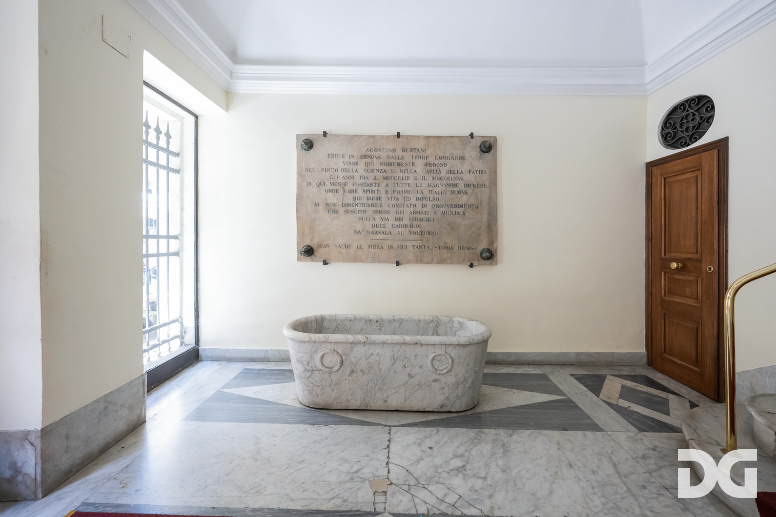 Immobiliare Del Guasta CENTRO STORICO – VIA CAIROLI PERFETTI E LUMINOSISSIMI MQ.124